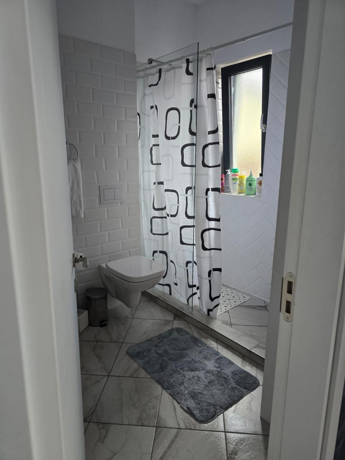 Da Residence Otopeni Exteriör bild